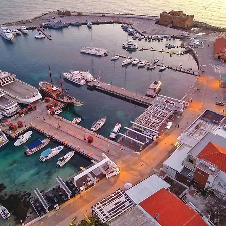 Luxury Industrial House 8 * Πάφος