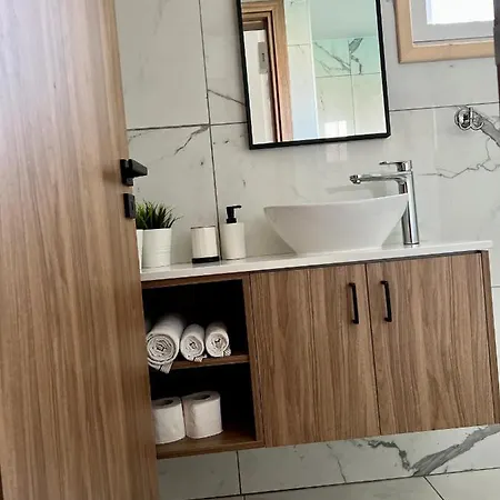 Luxury Industrial House 8 * Πάφος